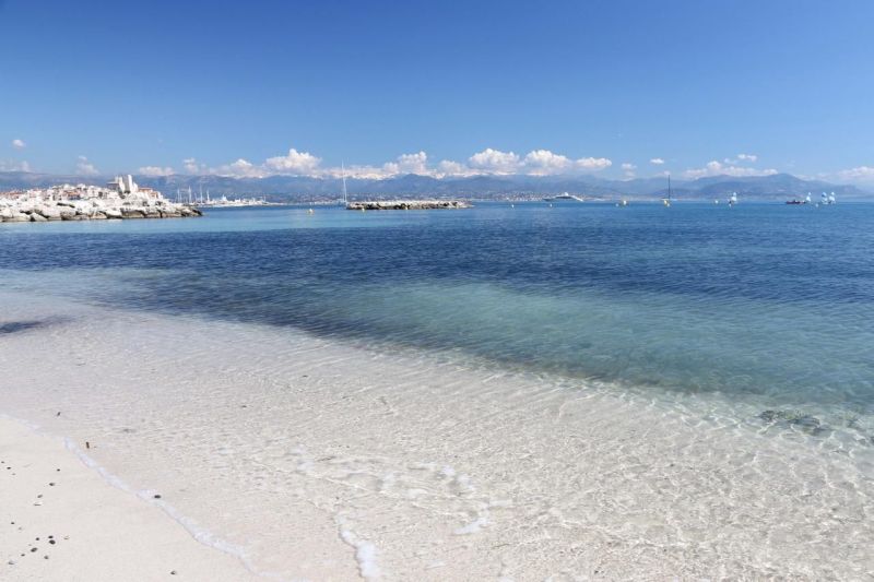 photo 16 Location entre particuliers Antibes studio Provence-Alpes-Cte d'Azur Alpes-Maritimes Plage