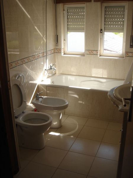 photo 29 Location entre particuliers Esposende maison Entre Douro et Minho  salle de bain 3