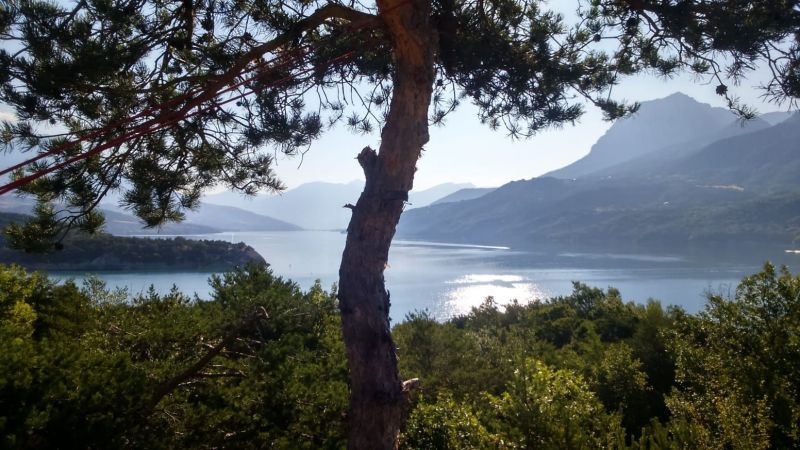 photo 4 Location entre particuliers Savines-le-Lac mobilhome Provence-Alpes-Cte d'Azur Hautes-Alpes Vue de la terrasse