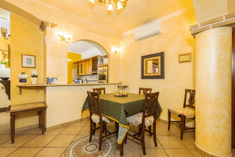 photo 18 Location entre particuliers Baunei appartement Sardaigne Ogliastra (province de) Salle  manger