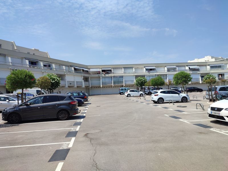 photo 16 Location entre particuliers Port Camargue studio Languedoc-Roussillon Gard Parking