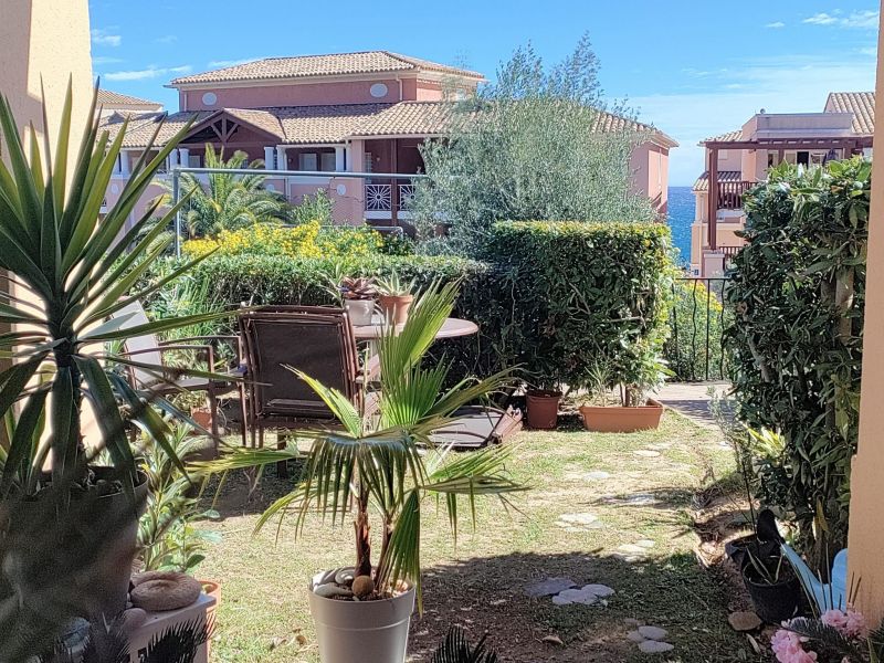 photo 6 Location entre particuliers Agay appartement Provence-Alpes-Cte d'Azur Var Vue de la terrasse