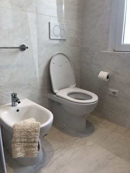 photo 4 Location entre particuliers Bellaria Igea Marina appartement milie-Romagne Rimini (province de) salle de bain