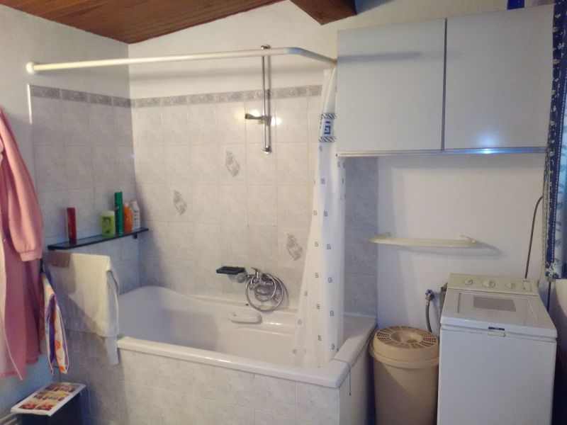 photo 12 Location entre particuliers Uzs maison Languedoc-Roussillon Gard salle de bain