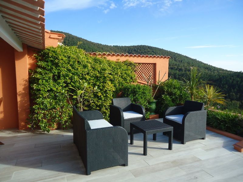 photo 9 Location entre particuliers La Londe-les-Maures maison Provence-Alpes-Cte d'Azur Var Terrasse