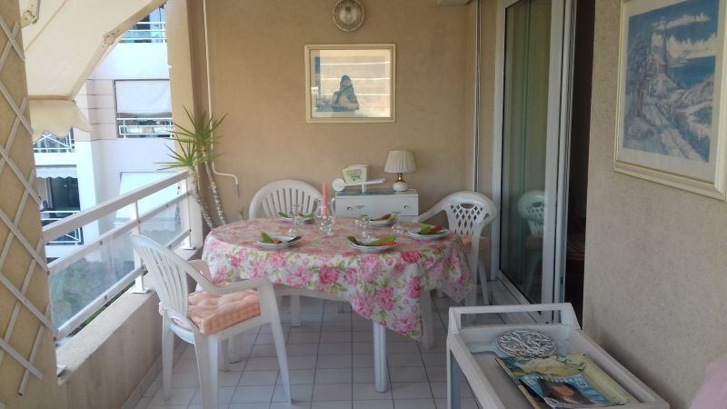 photo 9 Location entre particuliers Golfe Juan appartement Provence-Alpes-Cte d'Azur Alpes-Maritimes Vue extrieure de la location