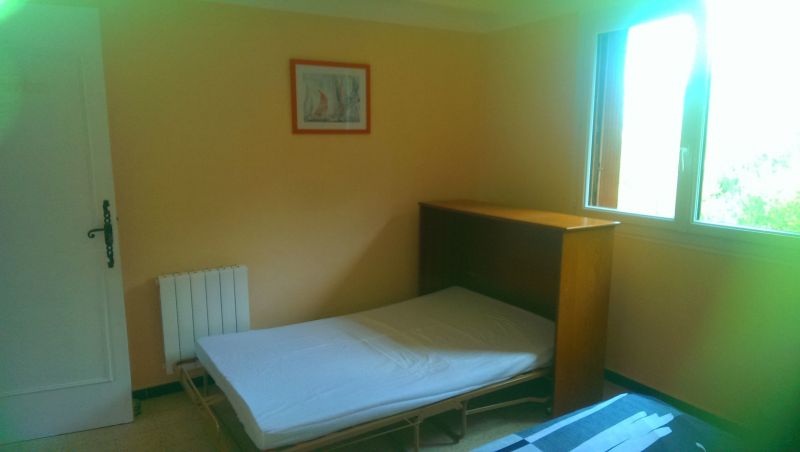 photo 12 Location entre particuliers Sanary-sur-Mer appartement Provence-Alpes-Cte d'Azur Var chambre 1