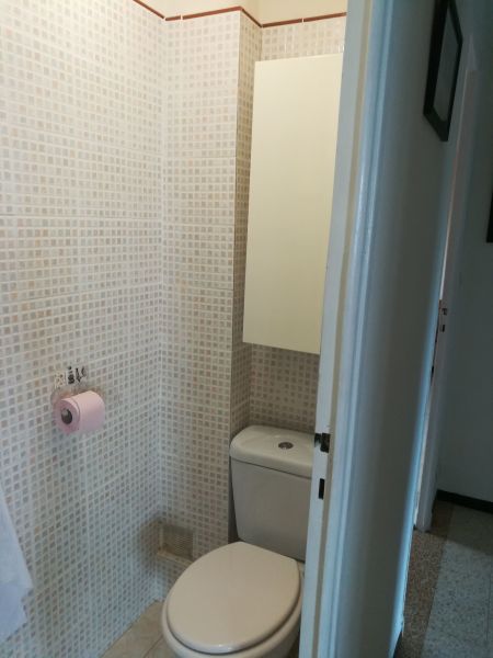 photo 16 Location entre particuliers Sanary-sur-Mer appartement Provence-Alpes-Cte d'Azur Var WC spar