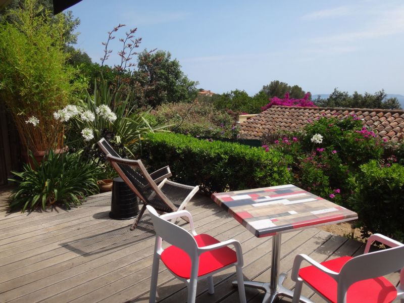 photo 3 Location entre particuliers Rayol Canadel sur Mer appartement Provence-Alpes-Cte d'Azur Var Terrasse