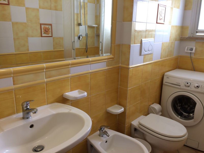 photo 11 Location entre particuliers Principina a Mare appartement Toscane Grosseto (province de) salle de bain