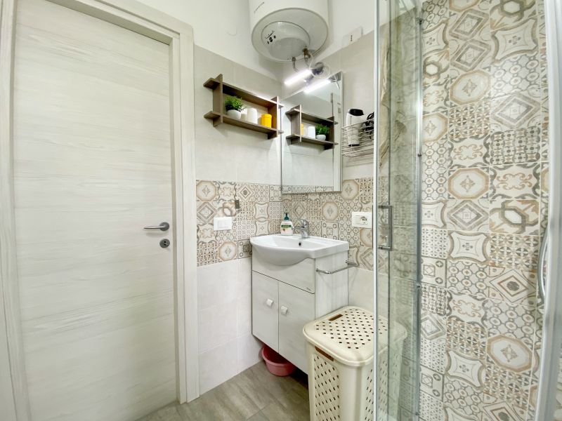 photo 15 Location entre particuliers Giardini Naxos appartement Sicile Messine (province de) salle de bain