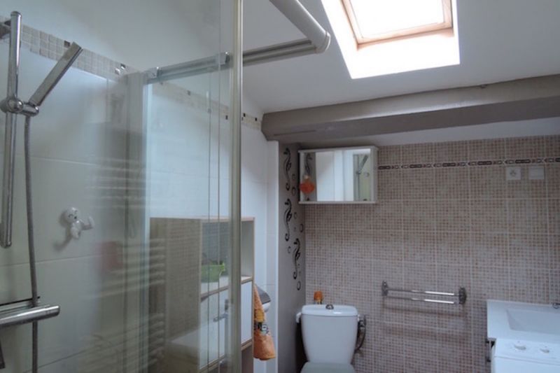 photo 15 Location entre particuliers Sanary-sur-Mer appartement Provence-Alpes-Cte d'Azur Var salle de bain