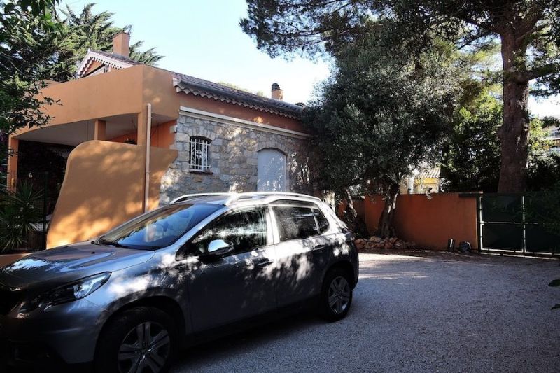 photo 6 Location entre particuliers Sanary-sur-Mer appartement Provence-Alpes-Cte d'Azur Var Parking