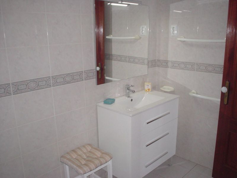 photo 10 Location entre particuliers Monte Gordo appartement Algarve  salle de bain