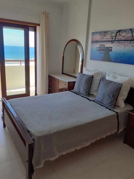 photo 16 Location entre particuliers Monte Gordo appartement Algarve  chambre