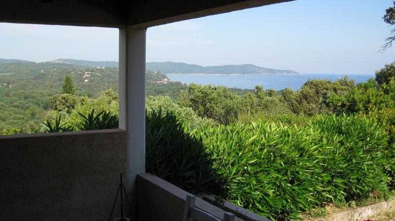 photo 3 Location entre particuliers Cavalaire-sur-Mer appartement Provence-Alpes-Cte d'Azur Var Vue de la terrasse