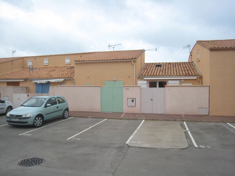 photo 8 Location entre particuliers Saint Pierre la Mer appartement Languedoc-Roussillon Aude Parking