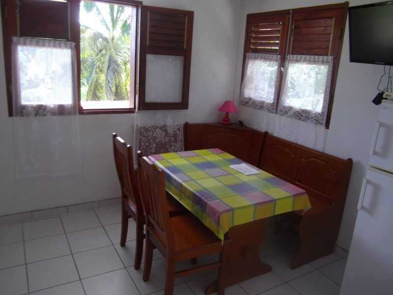 photo 6 Location entre particuliers Sainte Anne (Guadeloupe) appartement Grande Terre  Coin cuisine