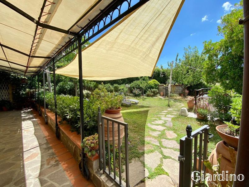 photo 17 Location entre particuliers Scarlino appartement Toscane Grosseto (province de) Jardin