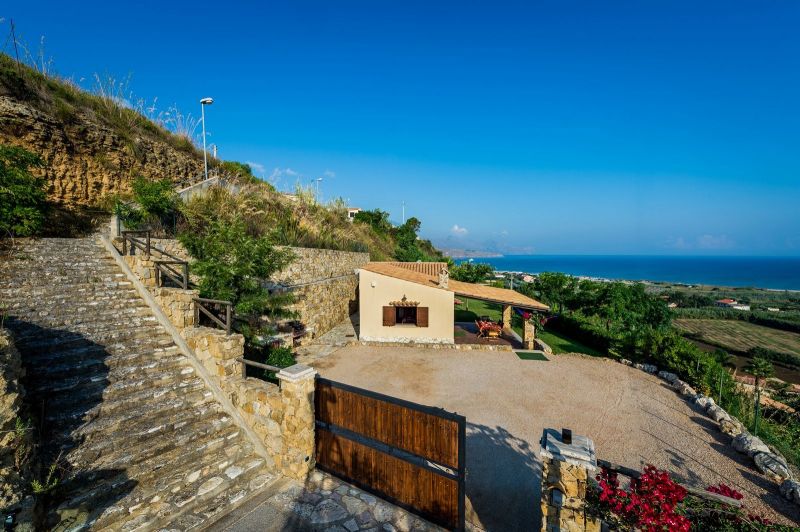 photo 10 Location entre particuliers Castellammare del Golfo villa Sicile  Vue extrieure de la location