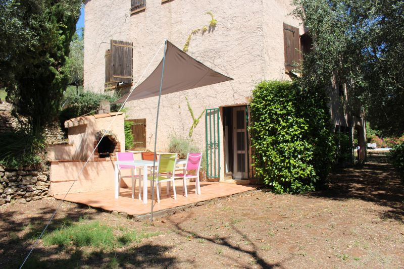 photo 10 Location entre particuliers Saint Raphael appartement Provence-Alpes-Cte d'Azur Var Vue extrieure de la location