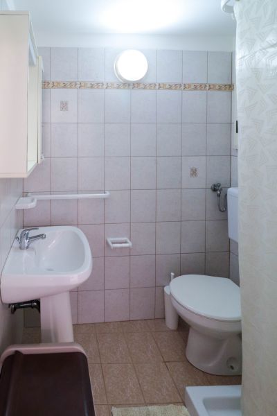 photo 12 Location entre particuliers Ugento - Torre San Giovanni appartement Pouilles Lecce (province de) salle de bain 1