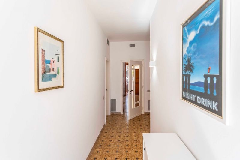 photo 7 Location entre particuliers Marina di Mancaversa appartement   Couloir