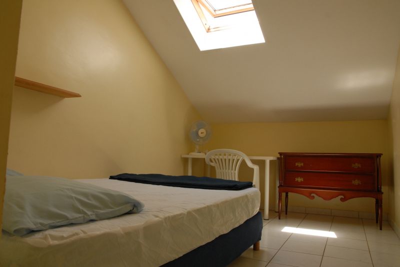 photo 7 Location entre particuliers Les Salins d'Hyres appartement Provence-Alpes-Cte d'Azur Var chambre 3