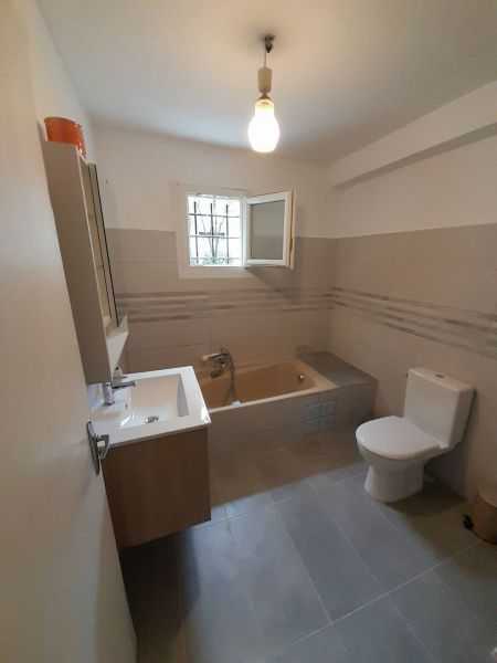 photo 3 Location entre particuliers Aix Les Bains appartement Rhne-Alpes Savoie salle de bain