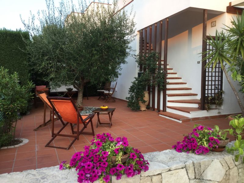 photo 0 Location entre particuliers Porto Cesareo villa Pouilles Lecce (province de) Jardin