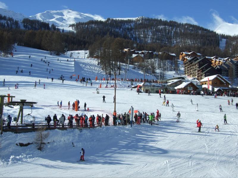 photo 1 Location entre particuliers Puy Saint Vincent studio Provence-Alpes-Cte d'Azur Hautes-Alpes Vue du balcon