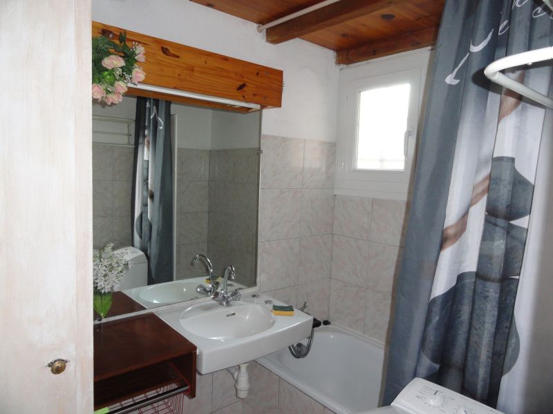 photo 9 Location entre particuliers Moriani Plage villa Corse Haute-Corse salle de bain
