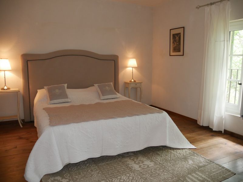 photo 9 Location entre particuliers Narbonne gite Languedoc-Roussillon Aude chambre 1